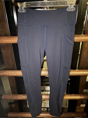 Lululemon Navy High-Waist Active Leggings with Side Pockets